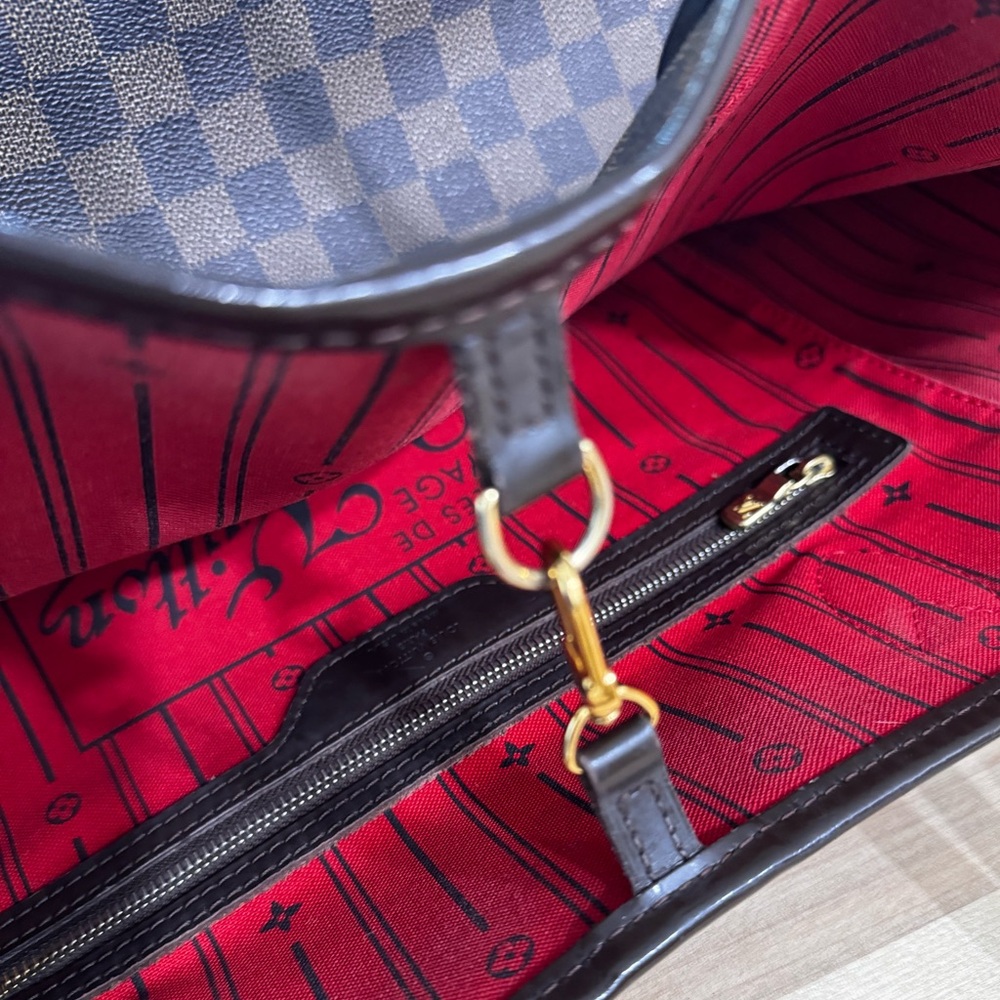 Louis Vuitton Red and Brown Tote Bag - Picture 2 of 14